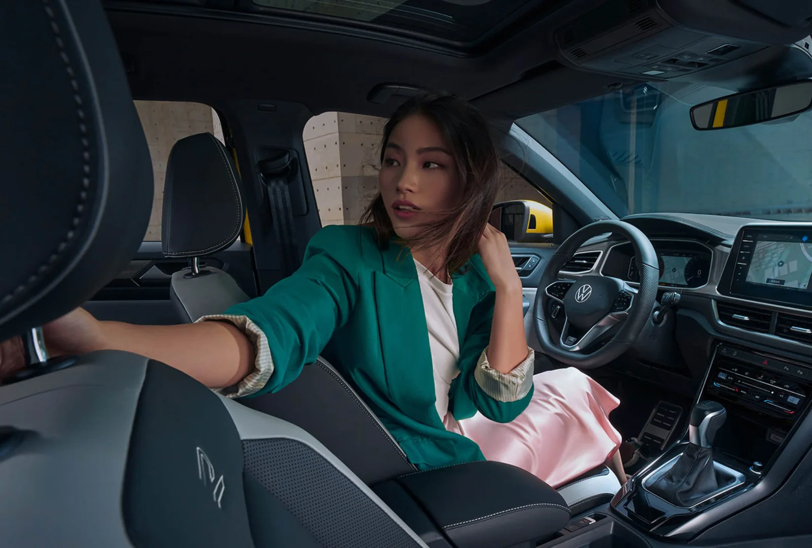Китайский Volkswagen T-Roc: водительское место
