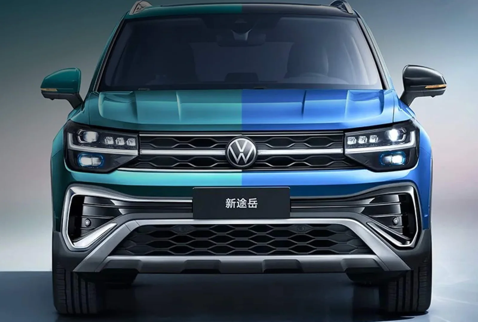 Зелёный Volkswagen New Tharu: оформление передней части