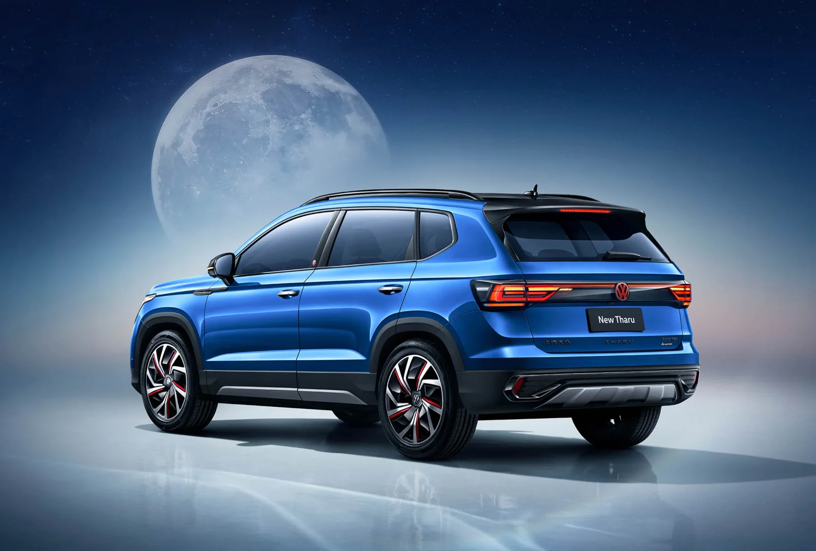 Volkswagen New Tharu: задняя часть со световой полосой